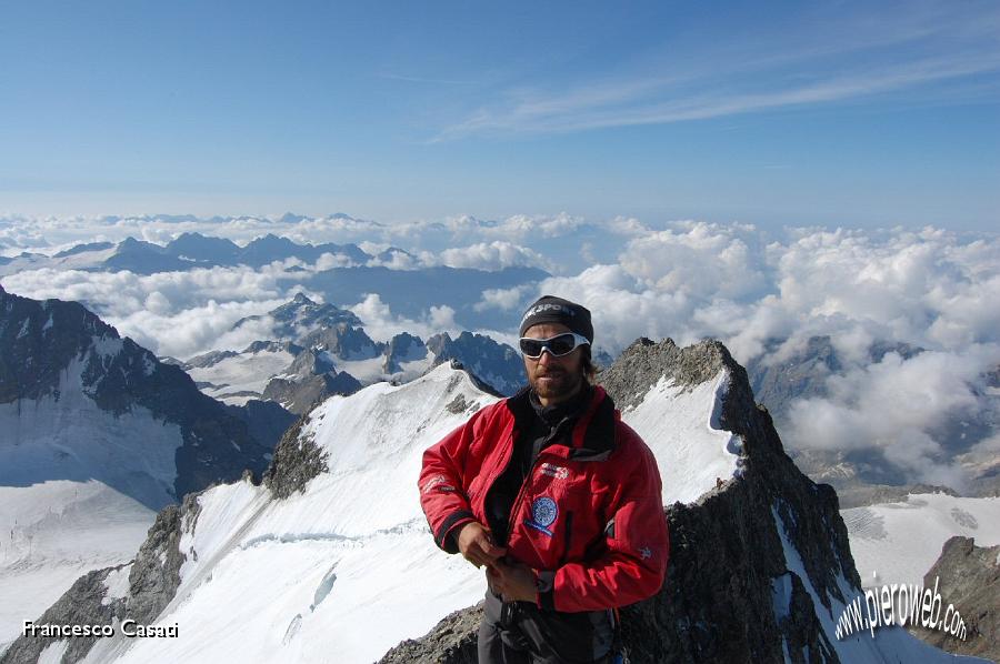 20 Roby e sullo sfondo la cresta del Bernina.jpg